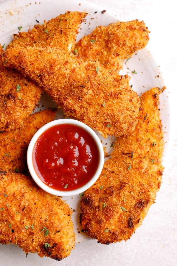 plate of chicken tenders