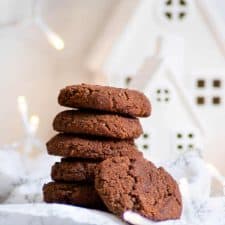 stack of healthy gingersnaps