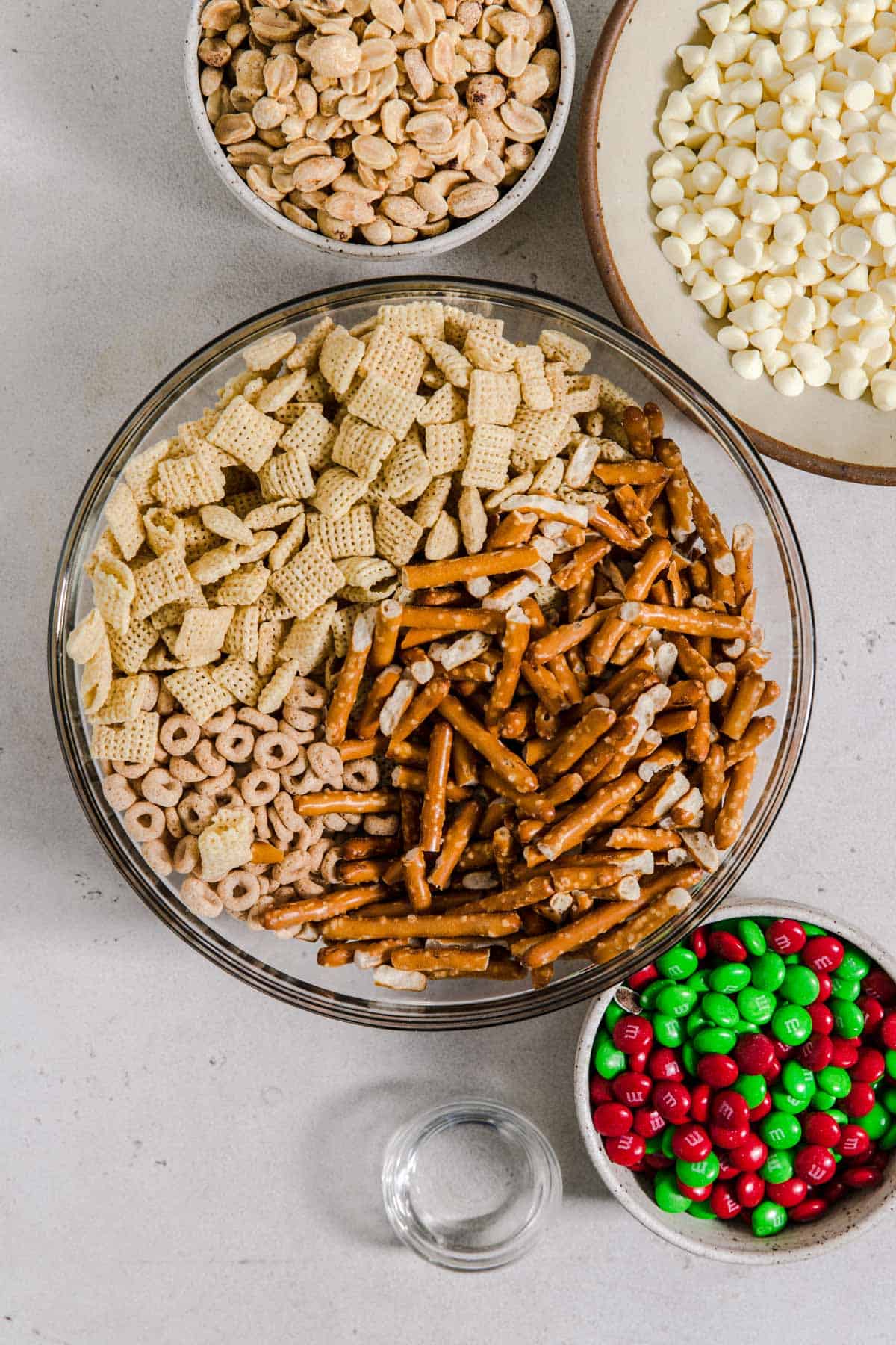 ingredients for reindeer chex mix