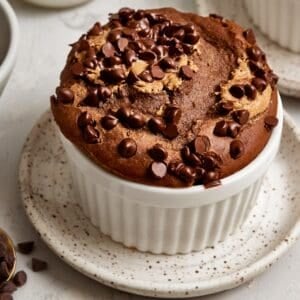 Chocolate Baked Oats With Peanut Butter