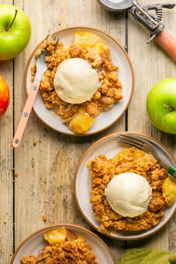 apple crumble with ice cream on plate