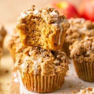 Apple Crumble Oatmeal Muffins