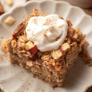 Apple Pie Baked Oatmeal
