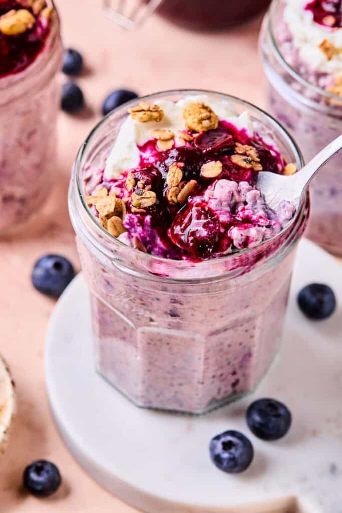 Blueberry Muffin Protein Overnight Oats